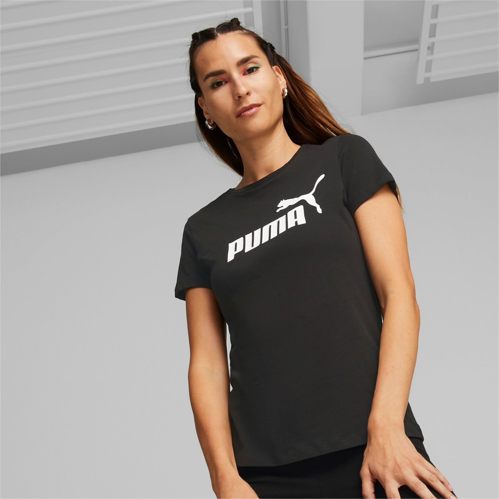 Women's Essentials Logo T-Shirt | 100% Cotton Regular Fit T-Shirt for Women | Ribbed Crew Neck | Iconic Logo | Ideal for Workouts, Casual Outings & Everyday Wear